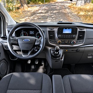 🚐 Ford Transit Custom 9 PLAZAS Kombi 320 L1H1