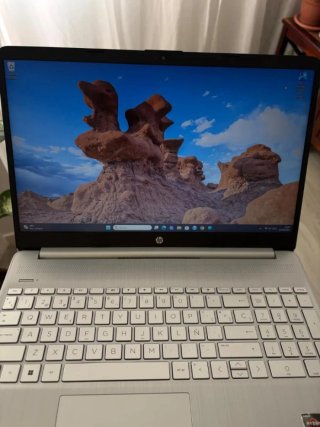 HP 15 s ryzen 5 URGE VENTA