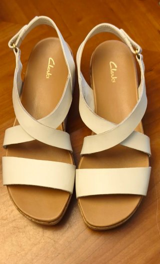 Sandalias Clarks cuña Talla 37.5 Blancas