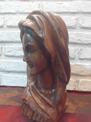 BUSTO DE MADERA