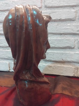 BUSTO DE MADERA