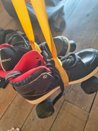 Patines 4 ruedas T40 + Kit Protecciones