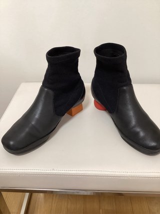 Botines Camper T37 Negro Naranja