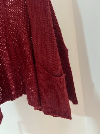 Cárdigan rojo de punto con bolsillos