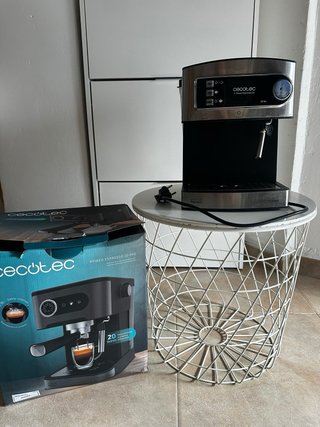 Cafetera Cecotec Negra