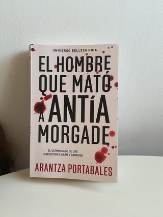 Belleza roja (Inspectores Abad y Barroso 1,2 y 3)