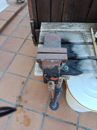 Tornillo de banco robusto