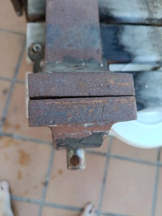 Tornillo de banco robusto