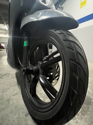Peugeot Tweet 125cc Gris Oscuro 2023