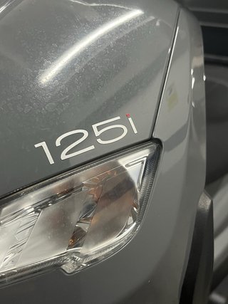 Peugeot Tweet 125cc Gris Oscuro 2023