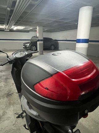 Peugeot Tweet 125cc Gris Oscuro 2023