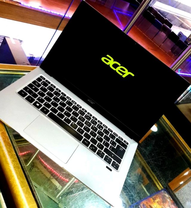 ACER SWIFT 1 INTEL PENTIUM 128GB SSD 4GB RAM