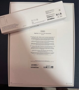 iPad Pro 12.9 M1 256GB+Funda+Magic Keyboard+Pencil