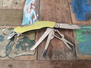 Herramienta de corte Victorinox Rescue Tool Amaril