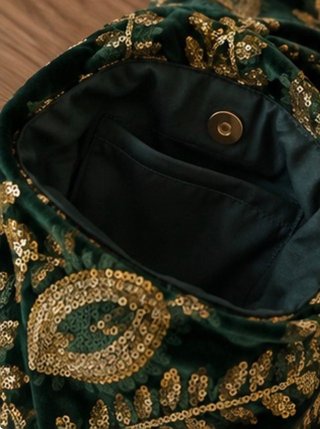 Bolso nudo japonés verde terciopelo bordado dorado