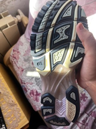 ASICS GEL-KAYANO 14 Talla 44