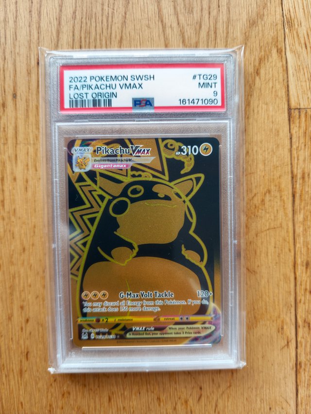 Carta Pokémon Pikachu VMAX LOR TG29 PSA 9