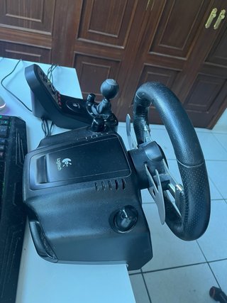 Logitech g27 simulador Volante Pedalera Y Cambio