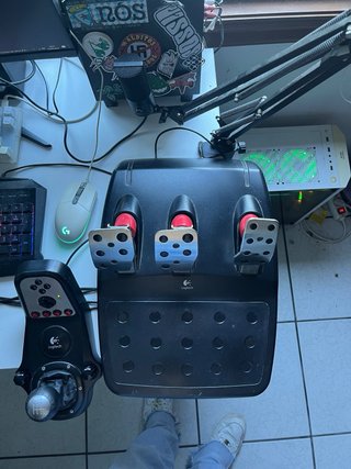 Logitech g27 simulador Volante Pedalera Y Cambio