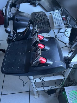 Logitech g27 simulador Volante Pedalera Y Cambio