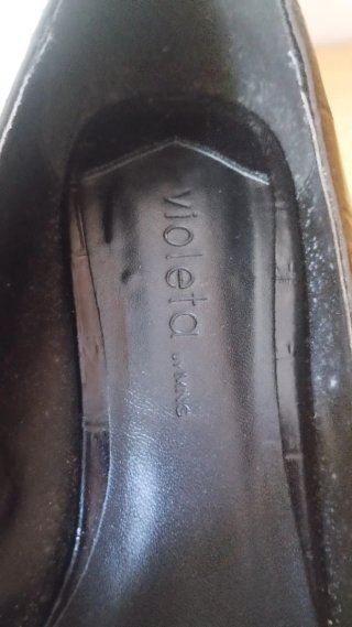 Zapatos salón negros efecto coco Violeta by Mango