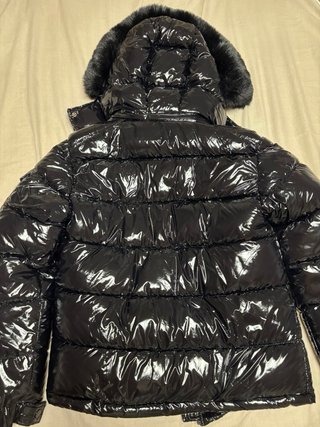 Chaqueta Moncler Negra Brillante con Capucha