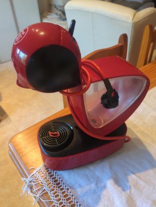 Cafetera Dolce Gusto Roja