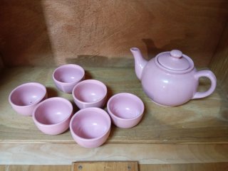 Juego de té de cerámica rosa