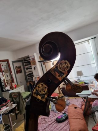 Contrabajo antiguo desmontable
