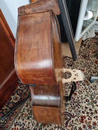 Contrabajo antiguo desmontable