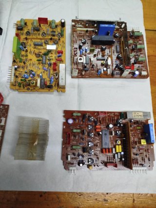 Placas electrónicas y componentes para desmontaje