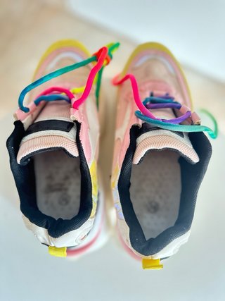 Zapatillas Carnaval rosas y blancas