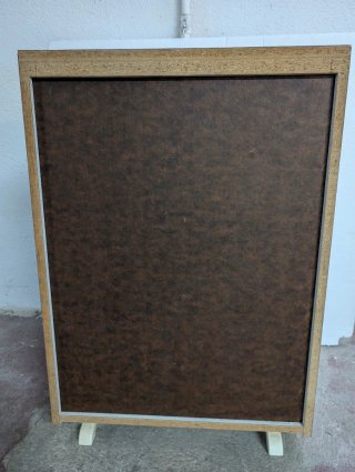 Mueble auxiliar blanco con cajones y armario