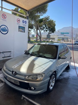 Peugeot 306