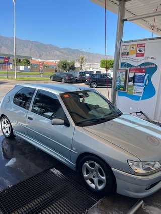 Peugeot 306