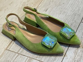 Zapatos Alma en Pena slingback joya T37