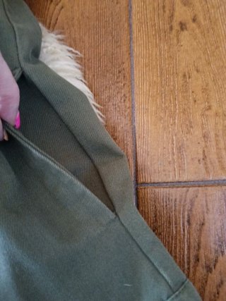 Chaqueta Bordada Color Verde Militar Pull&Bear