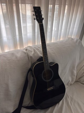 Guitarra Acústica Negra Vas con previo