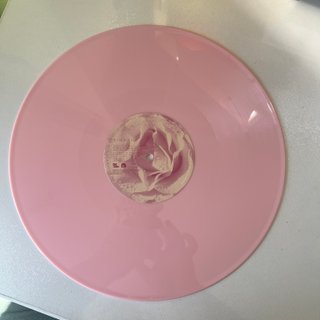 Rihanna vinilo Loud baby pink opaque