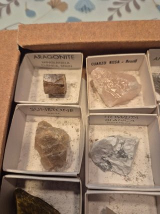 Collezione di 15 Minerali Kunugi