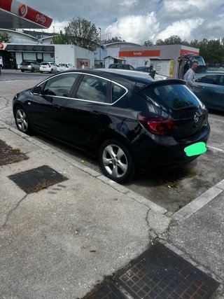 Opel Astra 2012