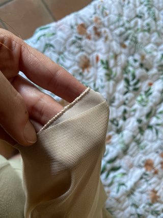 Vestido largo beige con lentejuelas