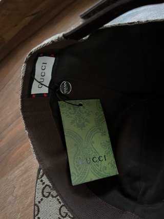Cappello marrone Gucci autunnale