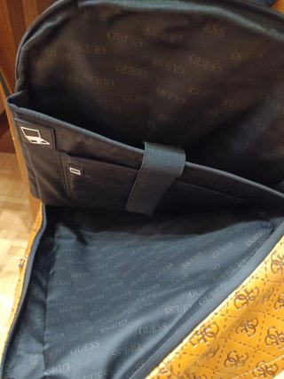 Mochila Guess Marrón Monogram