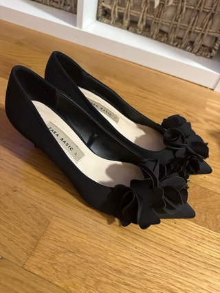 Zapatos Zara Tacón Bajo Flor Negra Talla 37