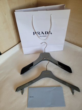 Appendiabiti Prada + busta