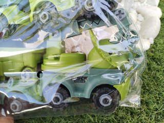 Coche de dinosaurio desmontable