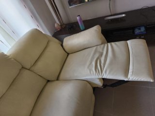 Sofá eléctrico abatible beige