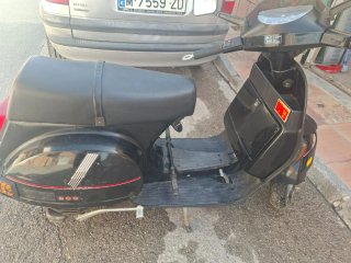 Vespa TX125 Negra