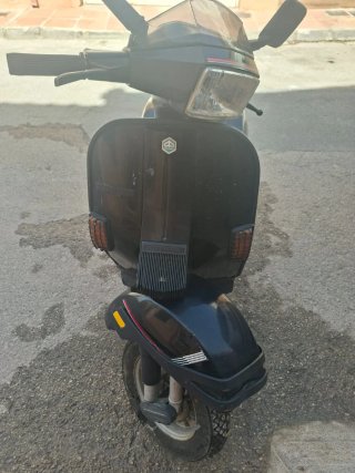 Vespa TX125 Negra